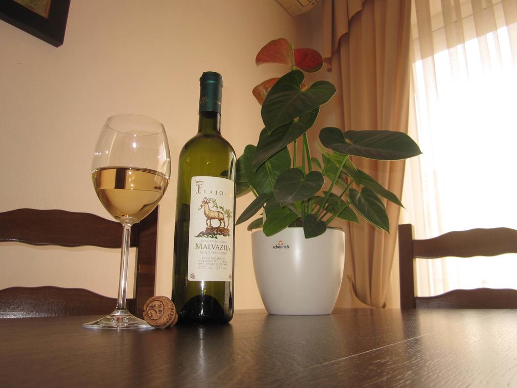 Skiljan Apartment *